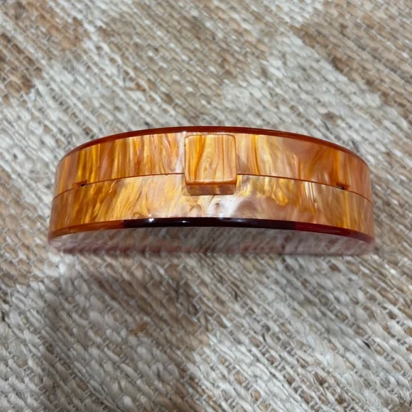 COPY - Acrylic Semi Circle Clutch - Picture 2 of 4